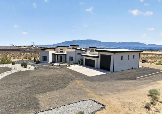 Photo 4 of Single family home for sale at 816 Villa Rd SE, Rio Rancho, NM 87124 | MLS# 1108336 | Listing updated on 2026-10-03