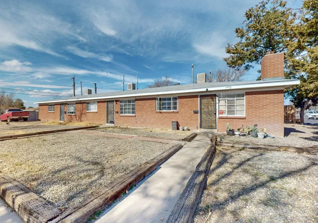 Photo 3 of House for sale at 1033 Louisiana Blvd SE, Albuquerque, NM 87108 | MLS# 1108338 | Listing updated on 2026-09-29