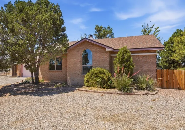 Photo 3 of Sale Pending at 58 Salida Del Sol Trl, Edgewood, NM 87015 | MLS# 1108350 | Listing updated on 2026-08-09