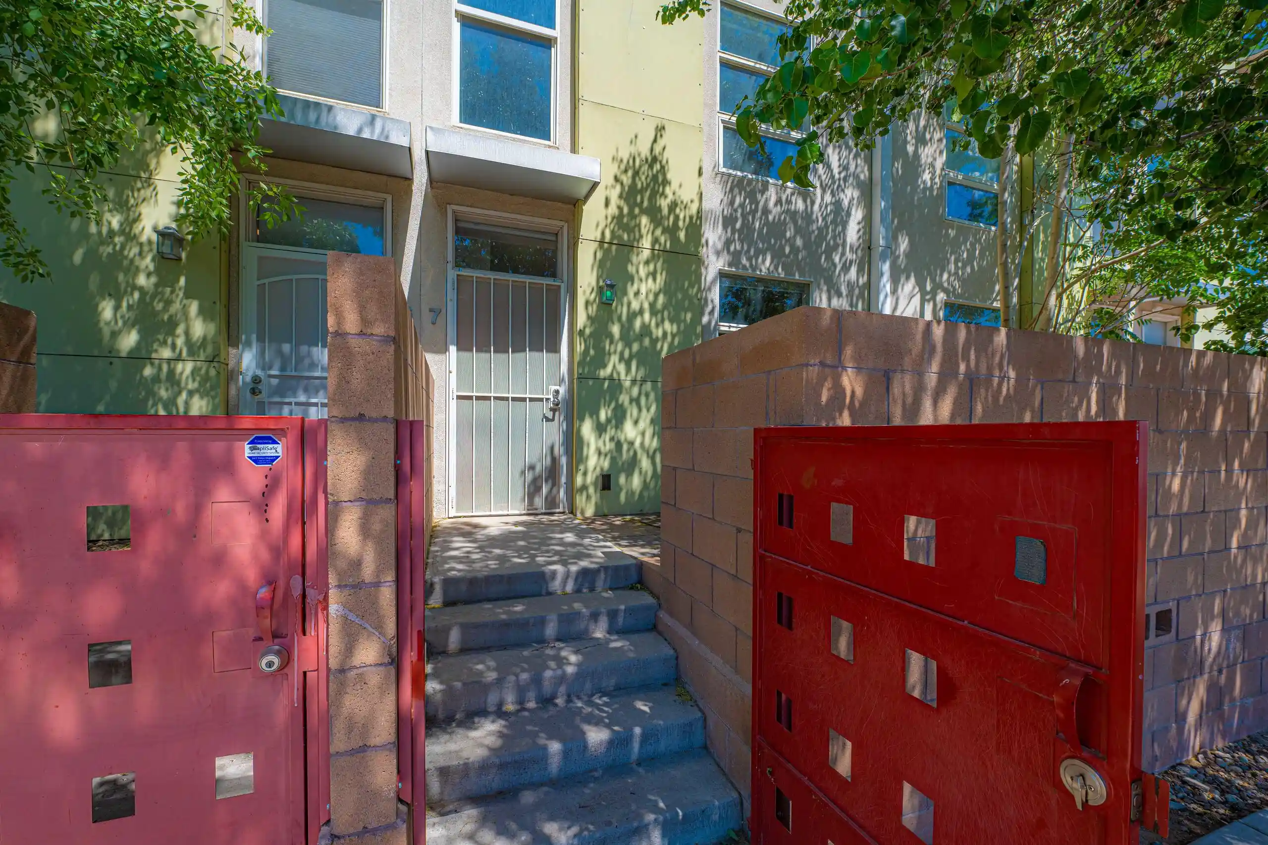 Photo 1 of Sale Pending at 702 Broadway Blvd Se #APT 7, Albuquerque, NM 87102 | MLS# 1108356 | Listing updated on 2026-10-21