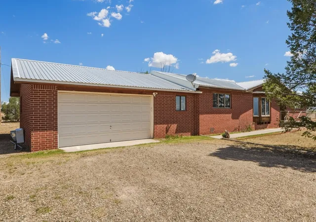 Photo 2 of Sale Pending at 155 Rabbit Run Ct, Moriarty, NM 87035 | MLS# 1108370 | Listing updated on 2026-08-29
