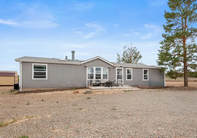 Photo 3 of Manufactured home for sale at 98 Mustang Rd, Edgewood, NM 87015 | MLS# 1108388 | Listing updated on 2026-08-11