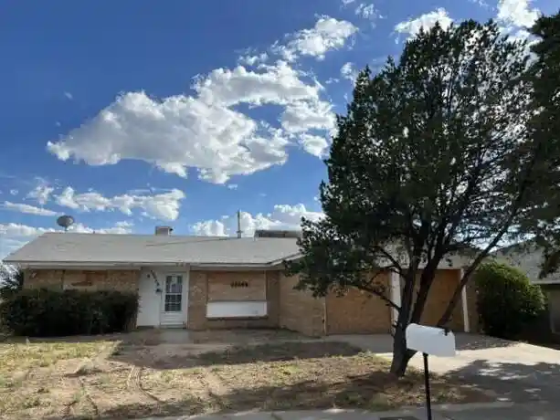 Photo 1 of Single family home for sale at 10004 Malaguena Ln Ne, Albuquerque, NM 87111 | MLS# 1108399 | Listing updated on 2026-10-21