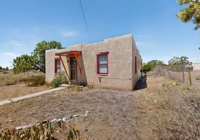 Photo 3 of Single family home for sale at 401 N Corbett Ave, Mountainair, NM 87036 | MLS# 1108420 | Listing updated on 2026-08-07