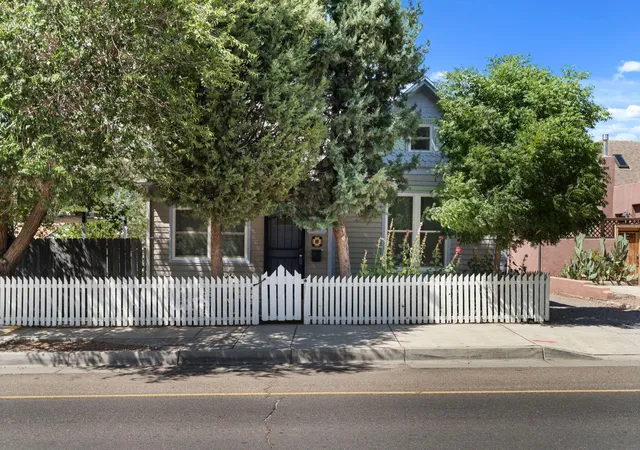 Photo 1 of Single family home for sale at 517 Coal Ave Se, Albuquerque, NM 87102 | MLS# 1108429 | Listing updated on 2026-08-27