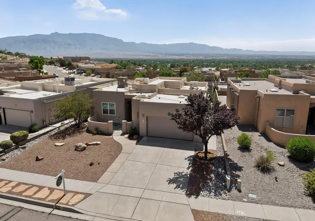Photo 3 of Sale Pending at 1370 Tiffany Ln Se, Rio Rancho, NM 87124 | MLS# 1108501 | Listing updated on 2026-08-16