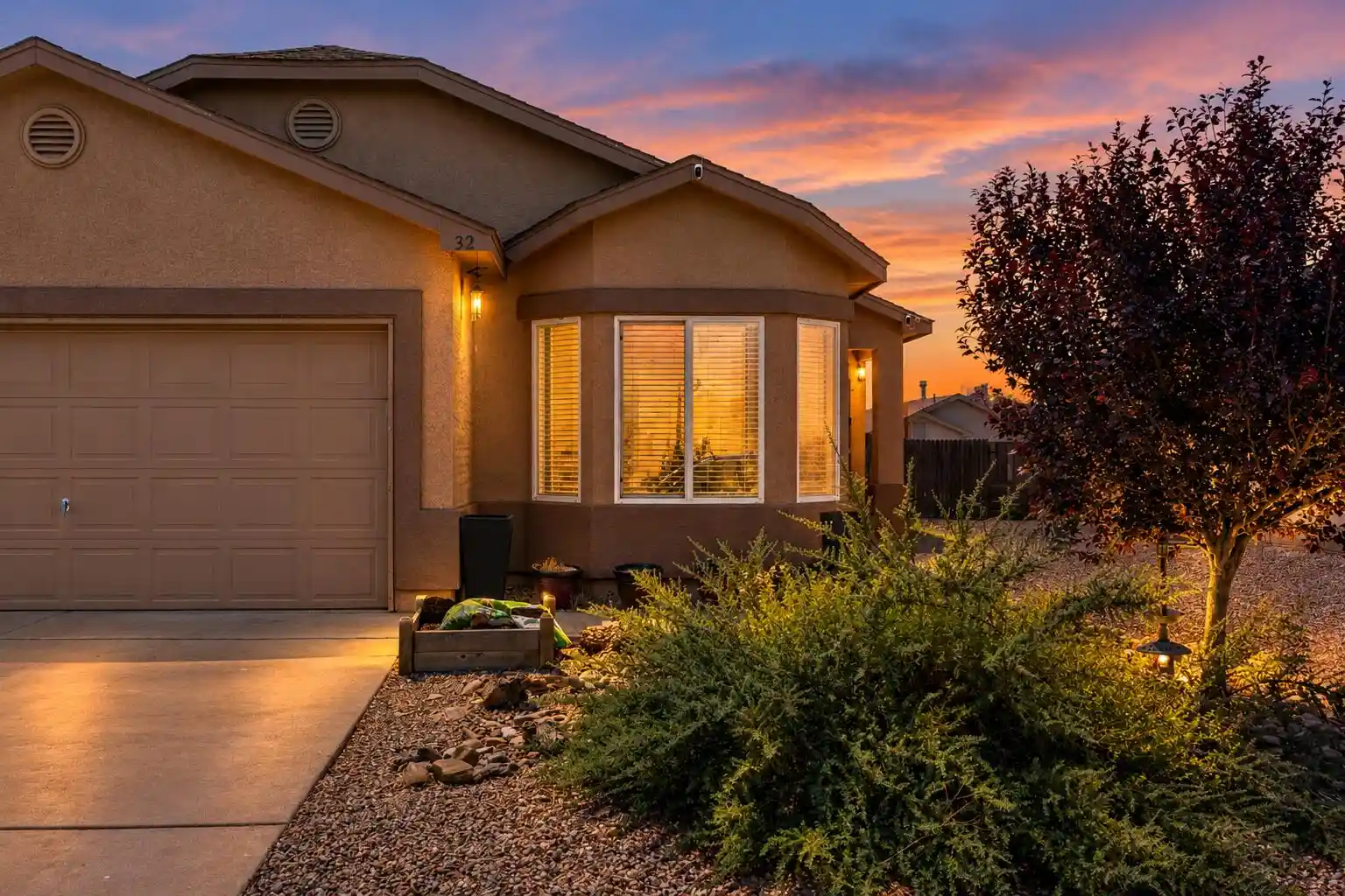 Photo 1 of Single family home for sale at 32 Salida Del Sol, Los Lunas, NM 87031 | MLS# 1108539 | Listing updated on 2026-10-21