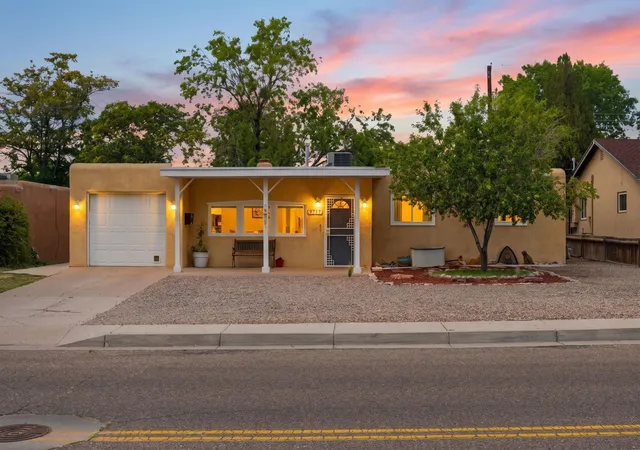 Photo 3 of Sale Pending at 9717 Snowheights Blvd Ne, Albuquerque, NM 87112 | MLS# 1108543 | Listing updated on 2026-08-18