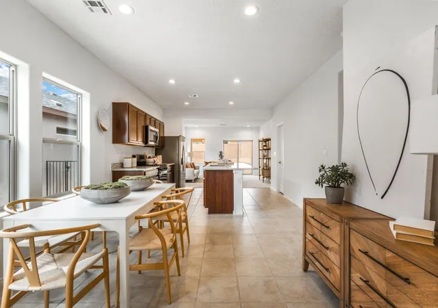 Photo 3 of Sale Pending at 282 Spectrum Ave Sw, Rio Rancho, NM 87124 | MLS# 1108546 | Listing updated on 2026-08-10