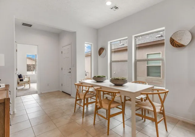Photo 4 of Sale Pending at 282 Spectrum Ave SW, Rio Rancho, NM 87124 | MLS# 1108546 | Listing updated on 2026-08-10