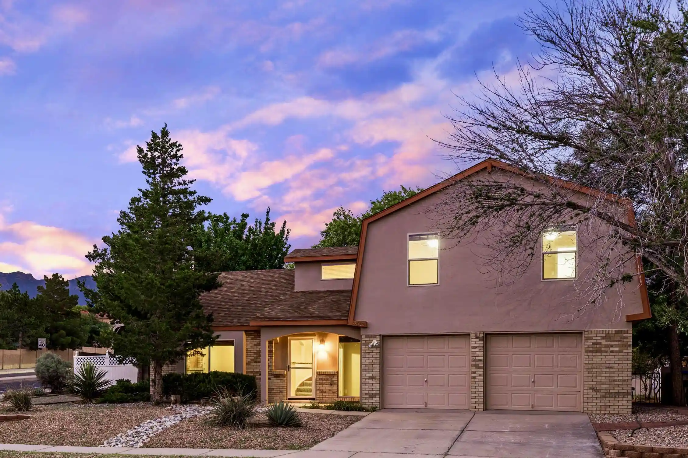 Photo 1 of Sale Pending at 5612 Chelwood Park Blvd Ne, Albuquerque, NM 87111 | MLS# 1108564 | Listing updated on 2026-10-21
