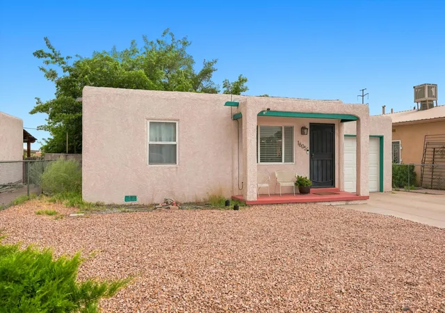Photo 3 of Single family home for sale at 1605 Wilmoore Dr SE, Albuquerque, NM 87106 | MLS# 1108573 | Listing updated on 2026-08-13