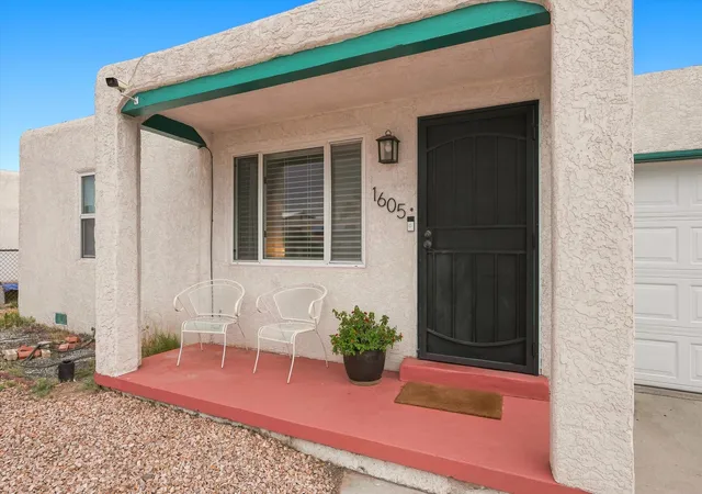 Photo 4 of Single family home for sale at 1605 Wilmoore Dr SE, Albuquerque, NM 87106 | MLS# 1108573 | Listing updated on 2026-08-13