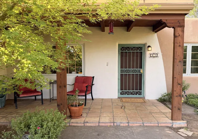 1st image of 33 Garden Park Cir Nw, Albuquerque, NM 87107 | MLS# 1108593