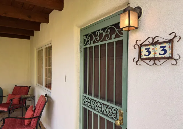 2nd image of 33 Garden Park Cir Nw, Albuquerque, NM 87107 | MLS# 1108593