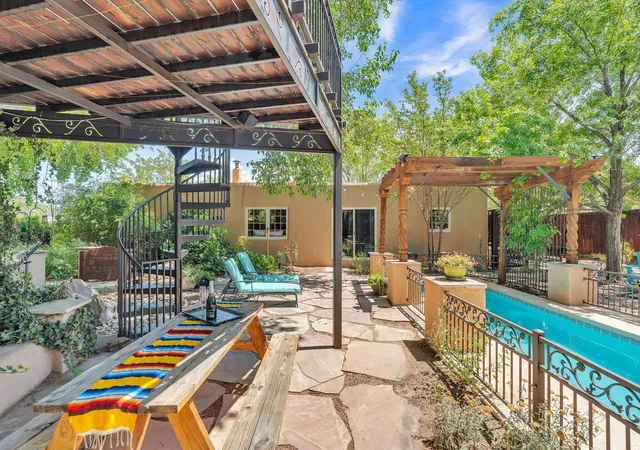 Photo 3 of Sale Pending at 33 Garden Park Cir NW, Albuquerque, NM 87107 | MLS# 1108593 | Listing updated on 2026-08-18