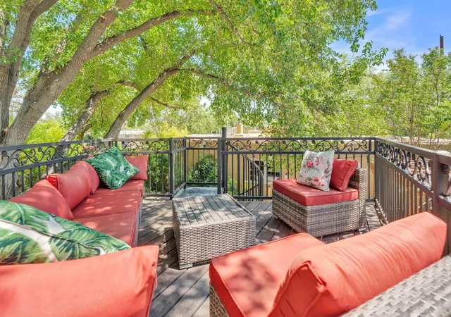 Photo 4 of Sale Pending at 33 Garden Park Cir NW, Albuquerque, NM 87107 | MLS# 1108593 | Listing updated on 2026-08-18