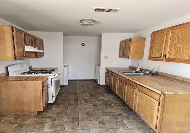 Photo 3 of Single family home for sale at 101 Black St, Santa Rosa, NM 88435 | MLS# 1108601 | Listing updated on 2026-08-05