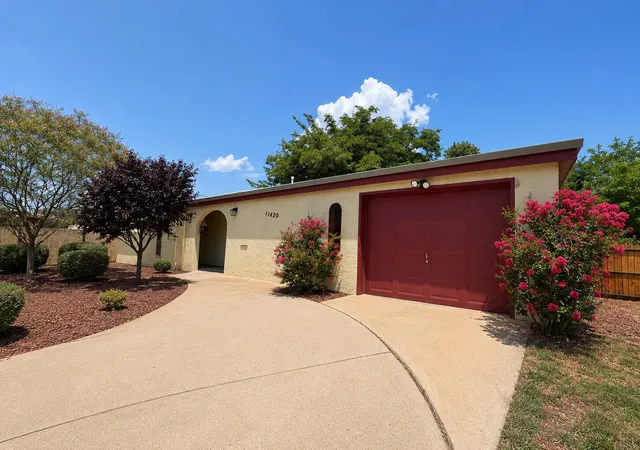 Photo 2 of Sale Pending at 11420 Angelina Pl Ne, Albuquerque, NM 87123 | MLS# 1108610 | Listing updated on 2026-08-27
