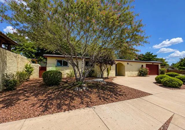 Photo 3 of Sale Pending at 11420 Angelina Pl Ne, Albuquerque, NM 87123 | MLS# 1108610 | Listing updated on 2026-08-27