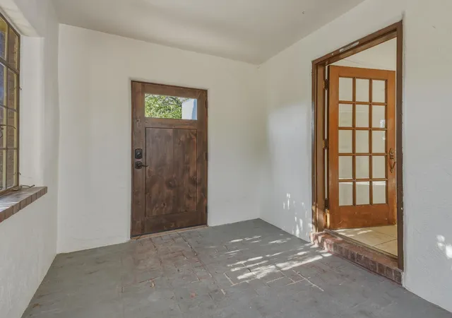 Photo 2 of Sale Pending at 613 Isleta Blvd Sw, Albuquerque, NM 87105 | MLS# 1108613 | Listing updated on 2026-08-16