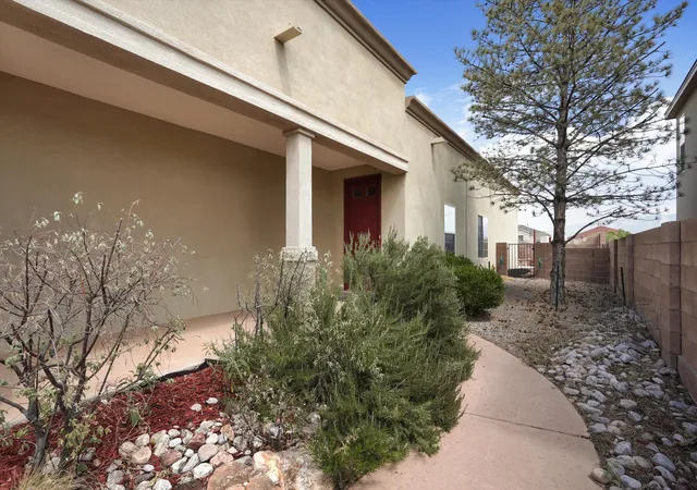Photo 3 of Single family home for sale at 5524 Gladstone Dr Ne, Rio Rancho, NM 87144 | MLS# 1108623 | Listing updated on 2026-08-17