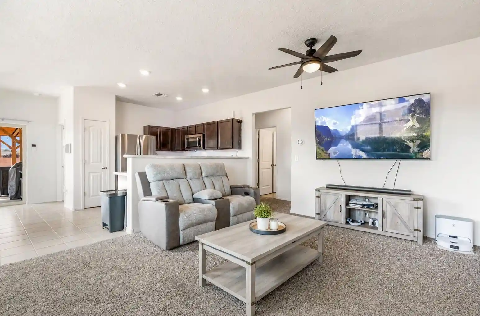 Photo 1 of Single family home for sale at 2 Avenida Parque Ct, Los Lunas, NM 87031 | MLS# 1108611 | Listing updated on 2026-10-21