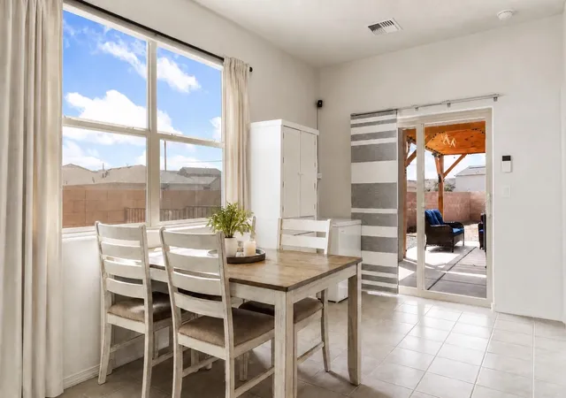 Photo 4 of Single family home for sale at 2 Avenida Parque Ct, Los Lunas, NM 87031 | MLS# 1108611 | Listing updated on 2026-08-22