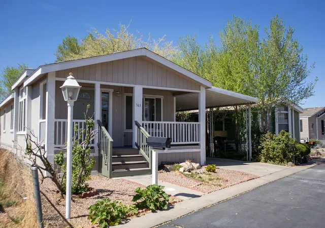 Photo 2 of Manufactured home for sale at 365 Buffalo Cir Se, Albuquerque, NM 87123 | MLS# 1108625 | Listing updated on 2026-08-27