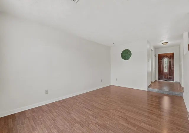Photo 3 of Sale Pending at 11420 Manitoba Dr Ne, Albuquerque, NM 87111 | MLS# 1108645 | Listing updated on 2026-08-17