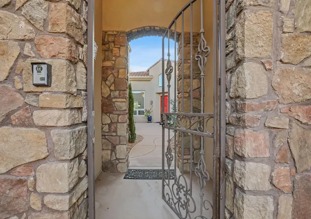 Photo 3 of Sale Pending at 8515 Villa Firenze Ln NE, Albuquerque, NM 87122 | MLS# 1108523 | Listing updated on 2026-08-24
