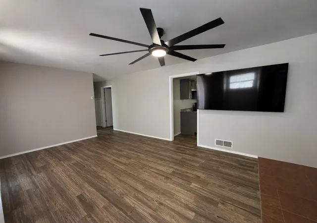 Photo 3 of Single family home for sale at 3213 Ortiz Dr NE, Albuquerque, NM 87110 | MLS# 1108733 | Listing updated on 2026-08-22