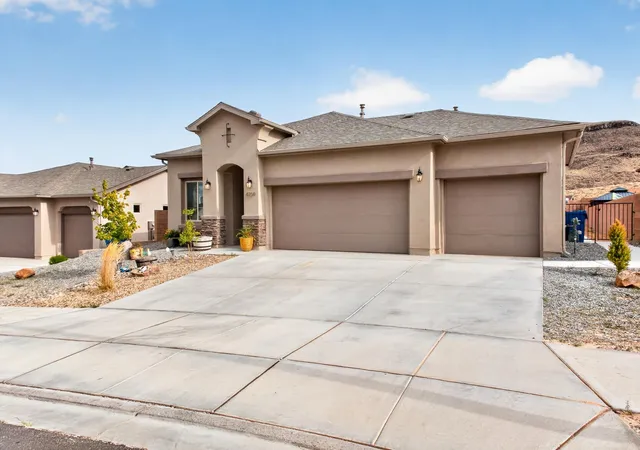 Photo 1 of Single family home for sale at 4709 Manzano Peak St Sw, Los Lunas, NM 87031 | MLS# 1108752 | Listing updated on 2026-08-20