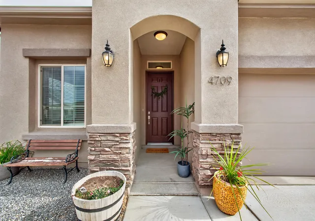 Photo 3 of Single family home for sale at 4709 Manzano Peak St SW, Los Lunas, NM 87031 | MLS# 1108752 | Listing updated on 2026-08-20