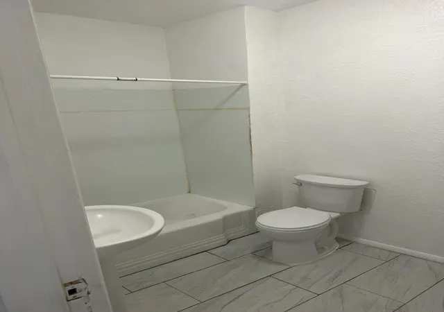 Photo 4 of House for sale at 211 Texas St NE, Albuquerque, NM 87108 | MLS# 1108757 | Listing updated on 2026-08-14