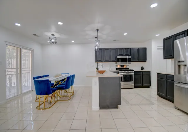 Photo 3 of Sale Pending at 3401 Yellow Pine Ln SW, Albuquerque, NM 87121 | MLS# 1108767 | Listing updated on 2026-08-29
