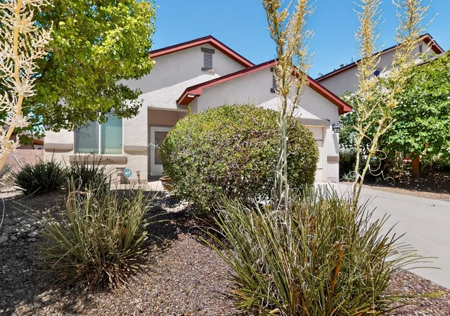 Photo 3 of Single family home for sale at 1009 El Paseo St Nw, Rio Rancho, NM 87144 | MLS# 1108778 | Listing updated on 2026-10-02