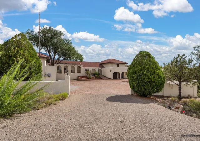 Photo 3 of Single family home for sale at 20 Canon Del Agua, Placitas, NM 87043 | MLS# 1108793 | Listing updated on 2026-08-25