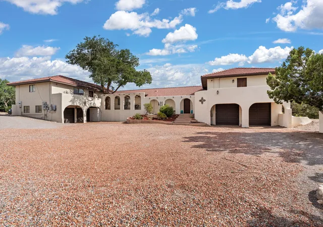Photo 3 of Single family home for sale at 20 Canon Del Agua, Placitas, NM 87043 | MLS# 1108793 | Listing updated on 2026-08-25