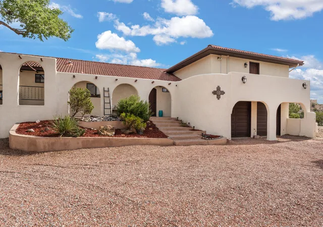 Photo 4 of Single family home for sale at 20 Canon Del Agua, Placitas, NM 87043 | MLS# 1108793 | Listing updated on 2026-08-25