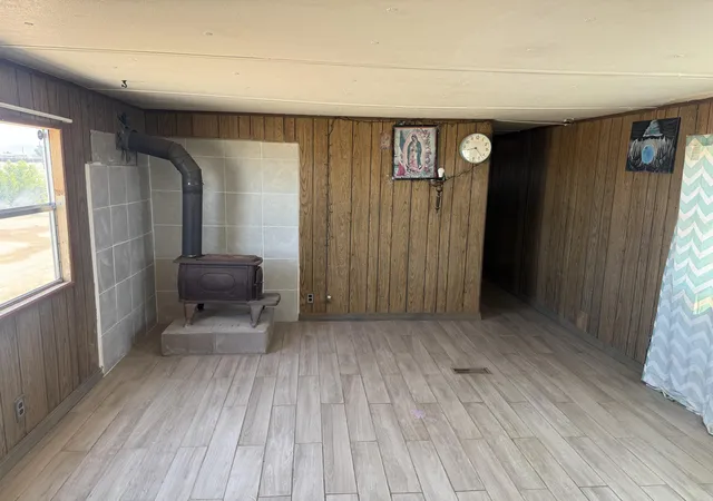Photo 3 of Manufactured home for sale at 442 Meadowlake Rd, Los Lunas, NM 87031 | MLS# 1108799 | Listing updated on 2026-08-19