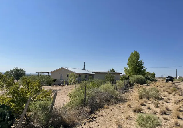 Photo 3 of Single family home for sale at 160 James St, Belen, NM 87002 | MLS# 1108820 | Listing updated on 2026-08-26