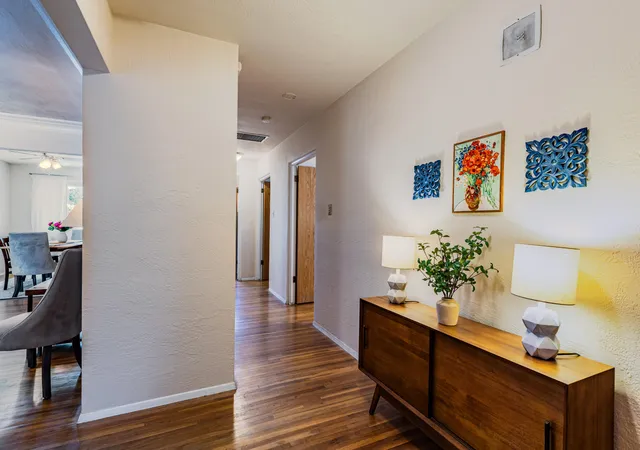 Photo 3 of Sale Pending at 507 Alvarado Dr NE, Albuquerque, NM 87108 | MLS# 1108821 | Listing updated on 2026-08-22