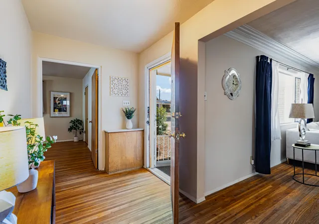 Photo 4 of Sale Pending at 507 Alvarado Dr NE, Albuquerque, NM 87108 | MLS# 1108821 | Listing updated on 2026-08-22