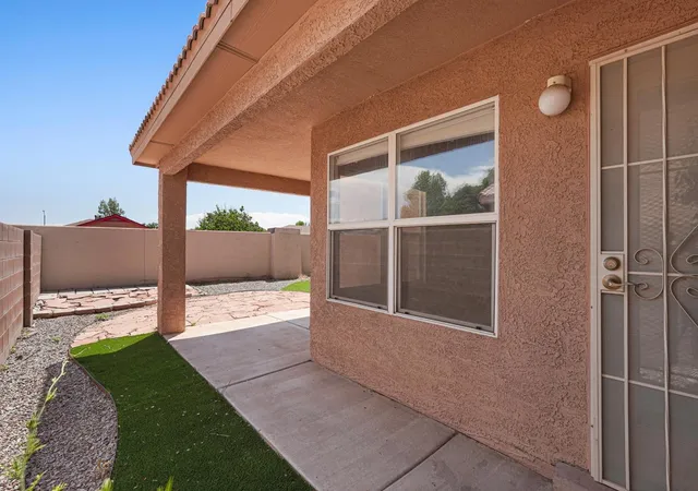 Photo 4 of Sale Pending at 7632 Via Cometa SW, Albuquerque, NM 87121 | MLS# 1108823 | Listing updated on 2026-08-17