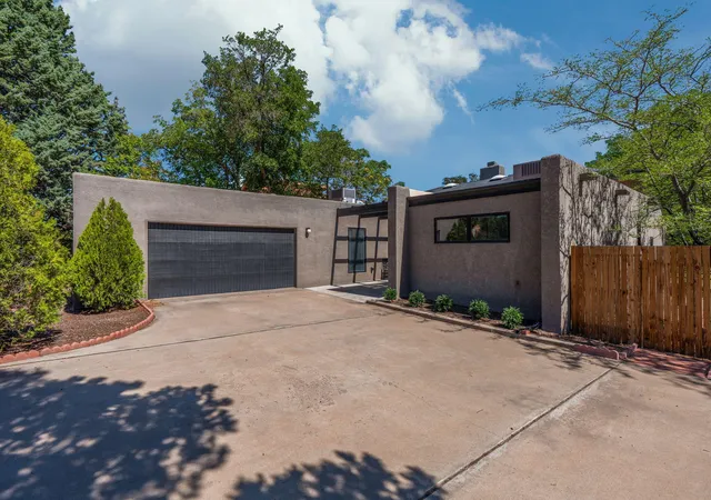 Photo 2 of Sale Pending at 4900 Justin Dr Nw, Albuquerque, NM 87114 | MLS# 1108826 | Listing updated on 2026-08-19