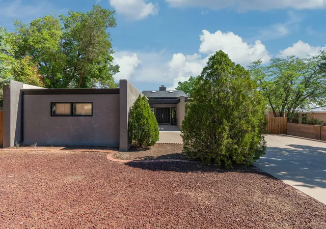 Photo 3 of Sale Pending at 4900 Justin Dr Nw, Albuquerque, NM 87114 | MLS# 1108826 | Listing updated on 2026-08-19