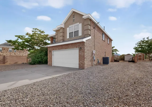 Photo 3 of Single family home for sale at 1401 Cerro Crestado Dr NW, Los Lunas, NM 87031 | MLS# 1108844 | Listing updated on 2026-09-29