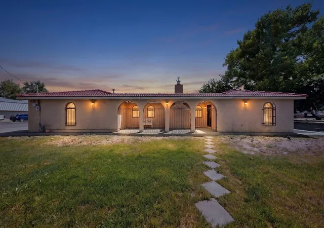 Photo 1 of Single family home for sale at 201 Sichler Rd Sw, Los Lunas, NM 87031 | MLS# 1108877 | Listing updated on 2026-08-12