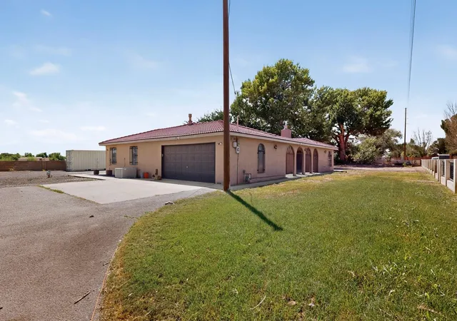 Photo 3 of Single family home for sale at 201 Sichler Rd SW, Los Lunas, NM 87031 | MLS# 1108877 | Listing updated on 2026-09-30